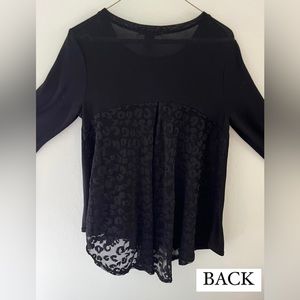 Chelsea & Theodore Women’s Black Sweater, Size Medium